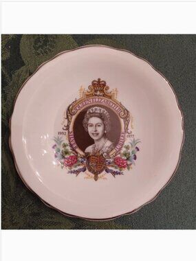Queen Elizabeth Silver Jubilee Commemorative Royal Grafton Trinket Plate